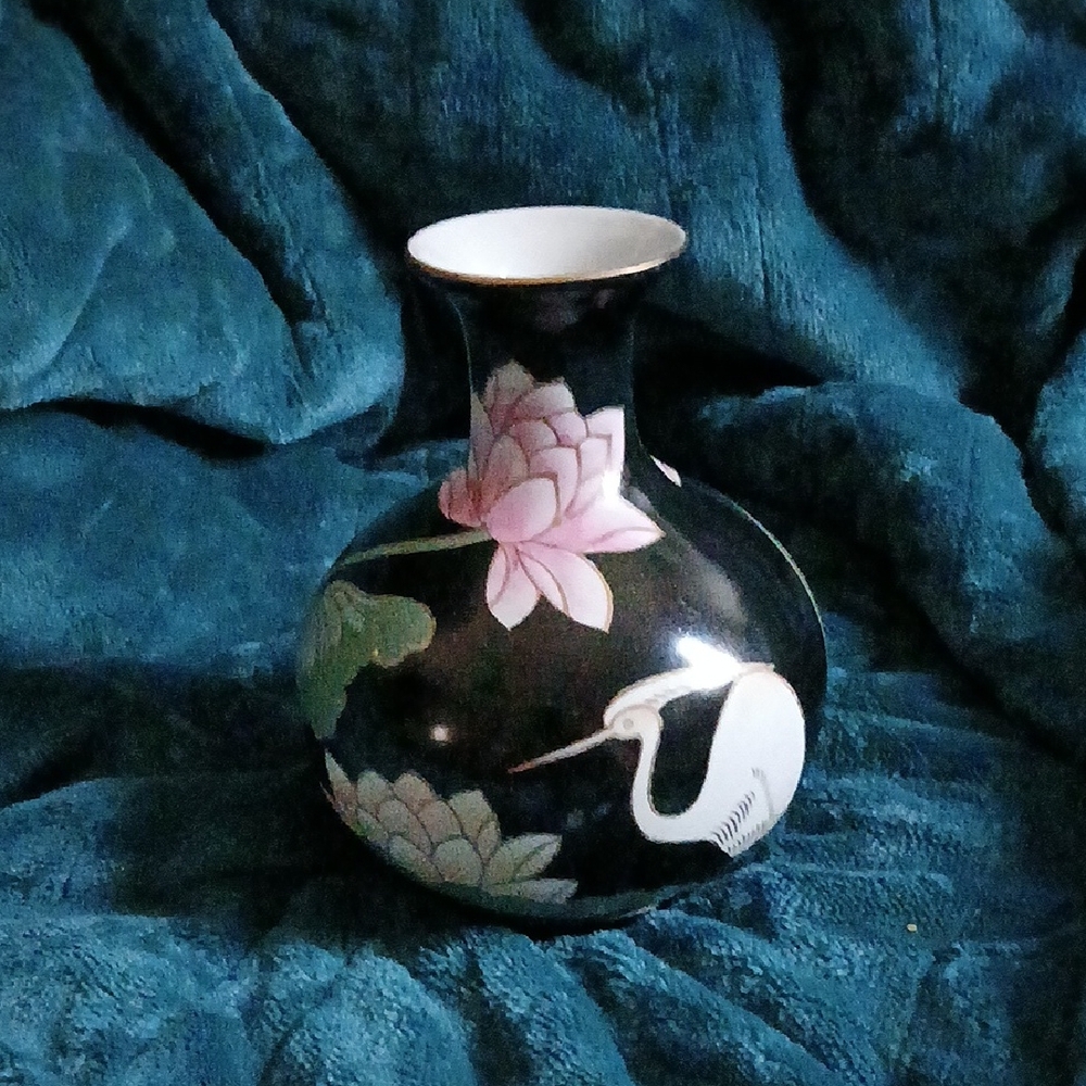 Vintage Chinese black porcelain vase with hand-painted lotus flowers KS9PM11-1/6
